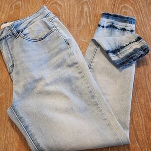 Judy Blue Jeans Skinny Fit Light Wash Tie-Dye Raw Hem Size 7/28‎